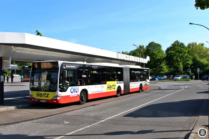 Der Bahnhof Wilhelmsburg und das Umfeld wurden vor wenigen Jahren im Rahmen der internationalen Gartenschau saniert. Hier sehen wir die Busumsteigeanlage.