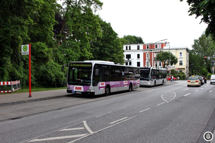 In der Kehre Alsterchaussee endet im Nachtverkehr auch die 109 auf der Strecke Alsterchaussee-Dammtor.